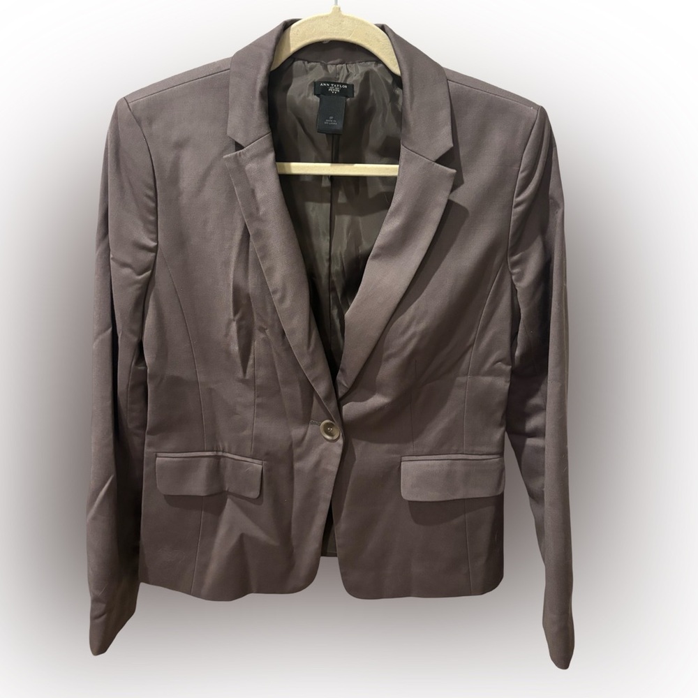 Grey Ann Taylor petite size 4 one-button notched fitted wool blazer